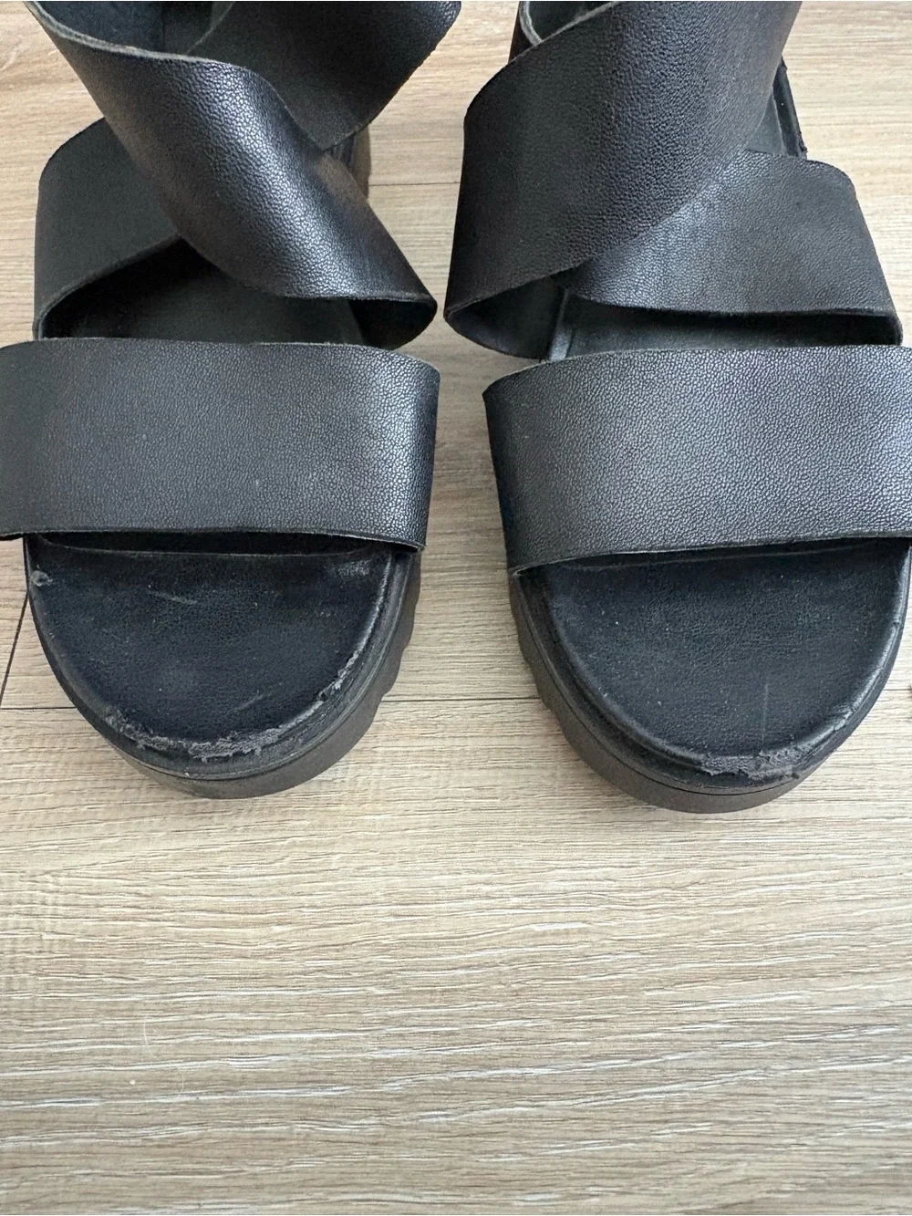 Steve Madden Black Platform Strappy Sandals